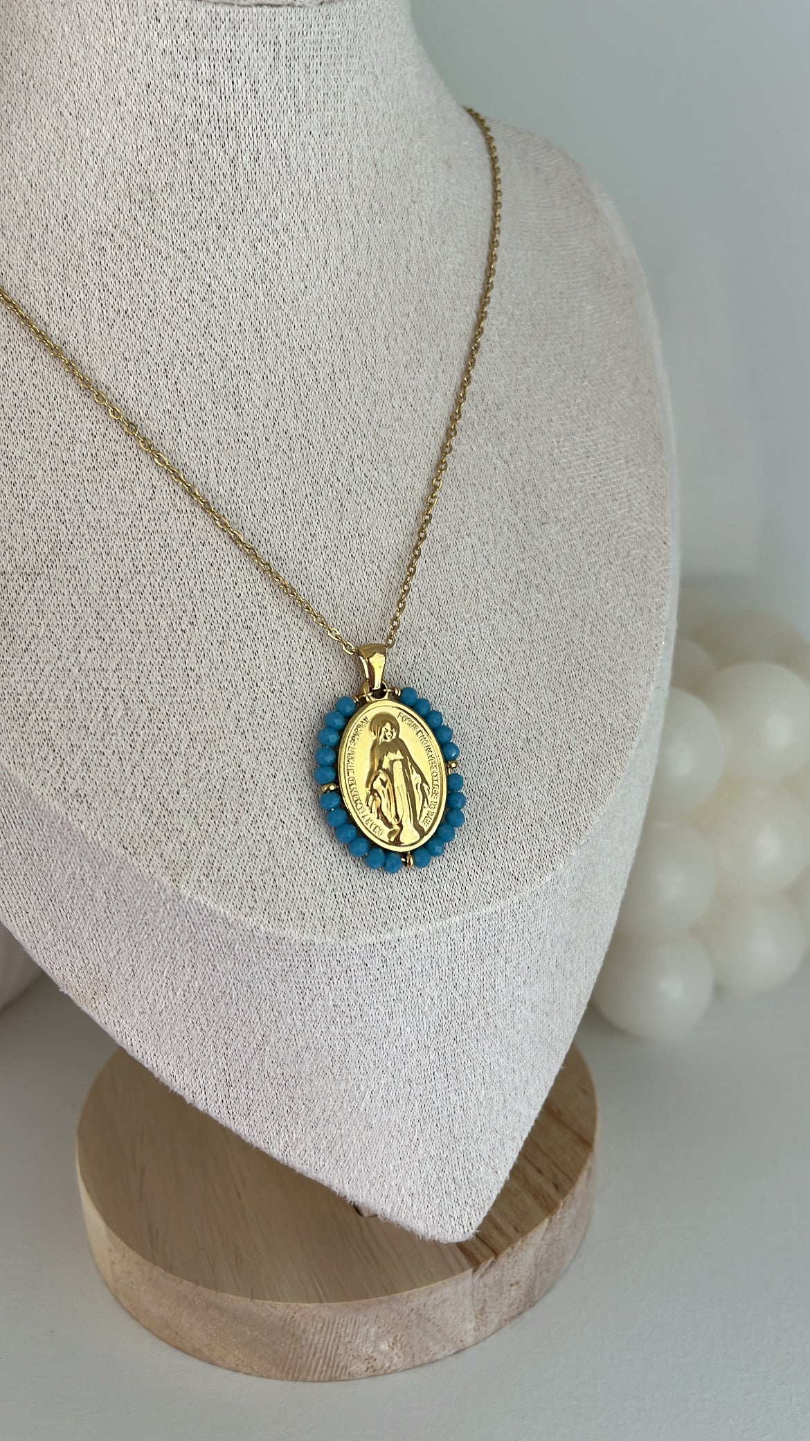Collier Shana